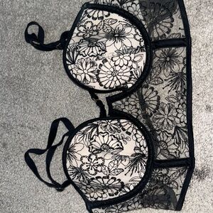 Victoria’s secret Sexy Bra black & cream top with black rhinestones!